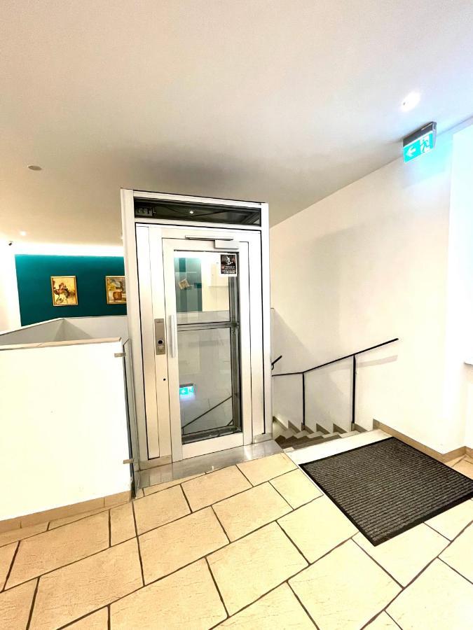 Dan In'N Out Hotel Vienna Luaran gambar